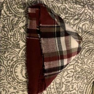 Maroon blanket scarf